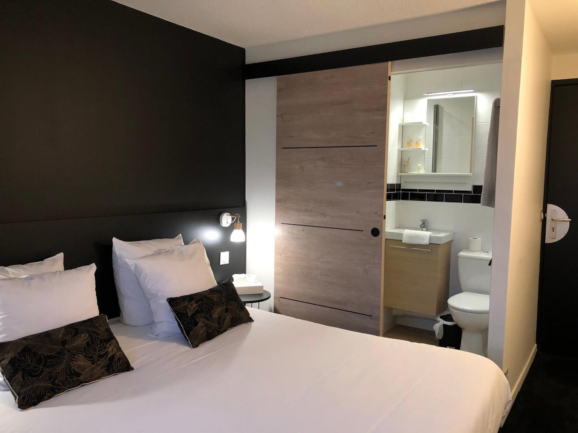 Hotel Le Pavillon De Saint-Lo - Anciennement Lunotel Экстерьер фото