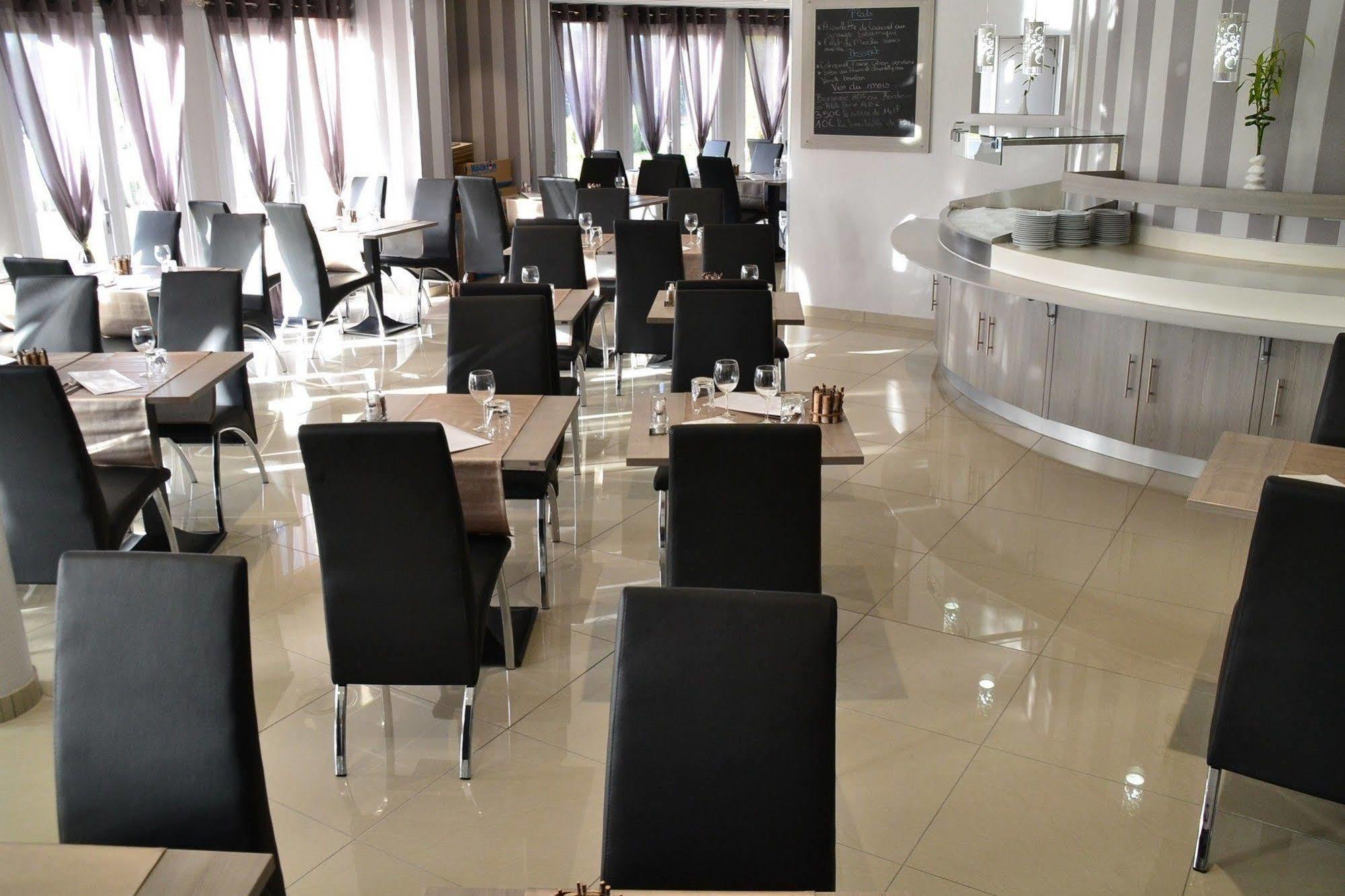 Hotel Le Pavillon De Saint-Lo - Anciennement Lunotel Экстерьер фото