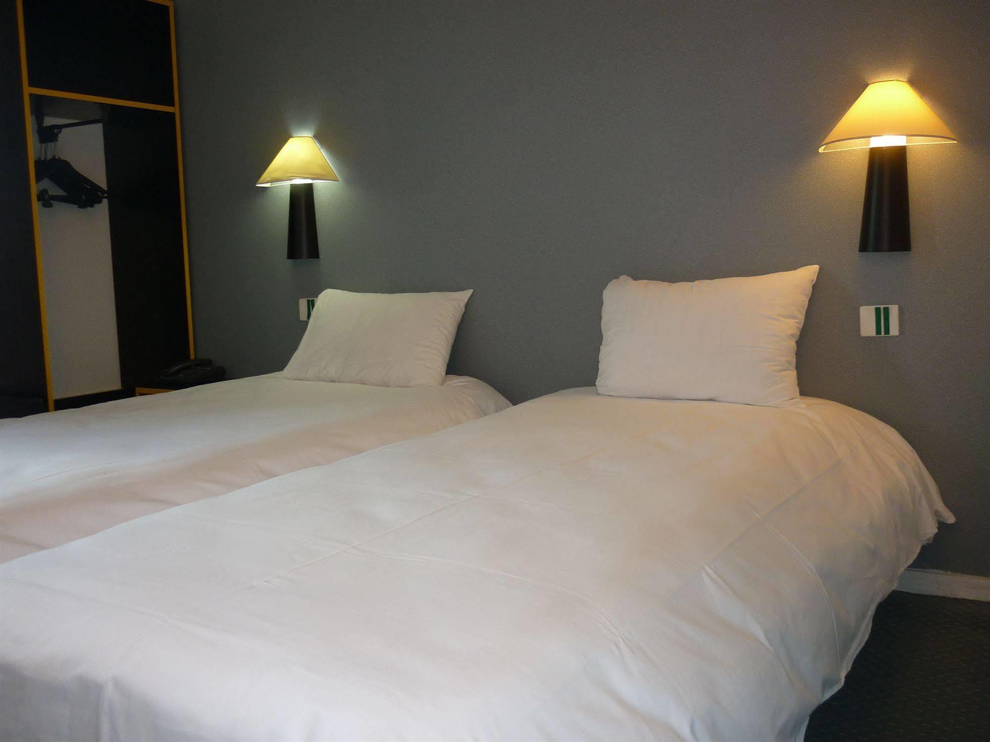 Hotel Le Pavillon De Saint-Lo - Anciennement Lunotel Экстерьер фото